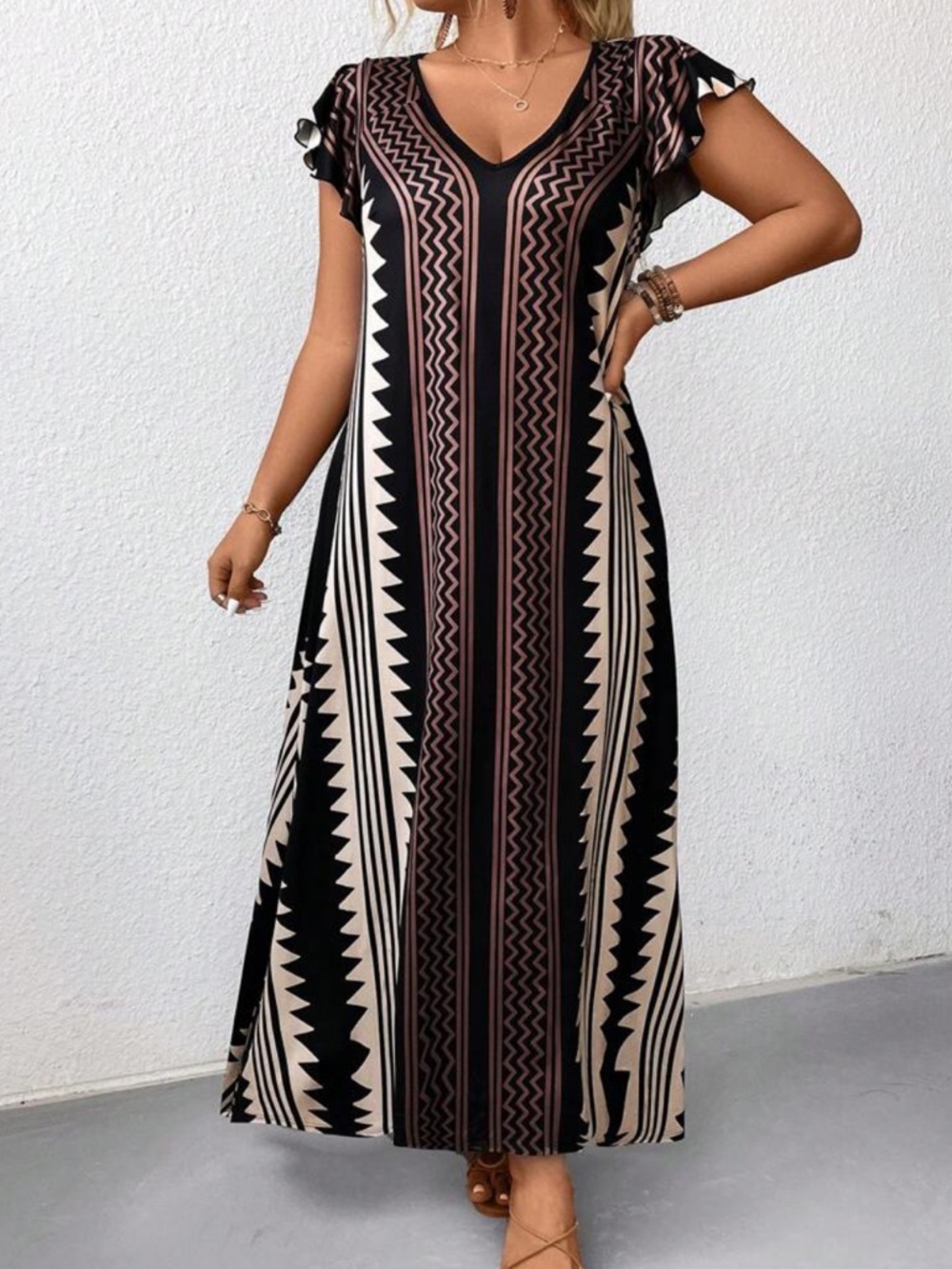 Women's Black & Cream Geometric V-Neck Maxi Dress